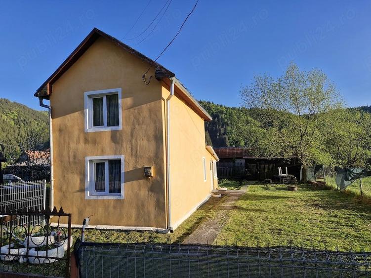 Casă cu 4 camere cu Teren 300 Mp în Sângeorgiu de Mureș