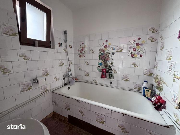 Casă cu 3 camere cu Canalizare în Dâmbul Rotund