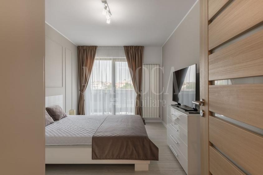 Apartament cu 4 camere semidecomandat, mobilat în Zorilor