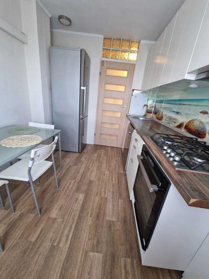 Apartament cu 3 camere decomandat în Virtuții