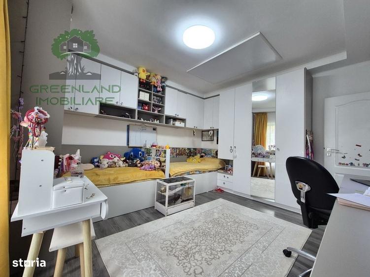 Casă cu 4 camere în Dorobanț