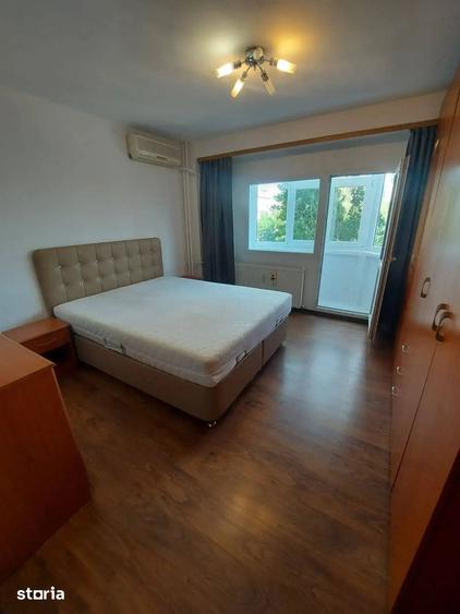 Apartament cu 2 camere decomandat în Victoriei