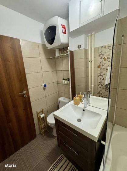 Apartament cu 3 camere decomandat, mobilat în Alexandru Obregia