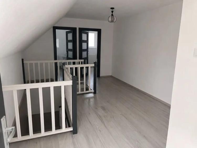 Casă cu 3 camere în Lunca de Jos