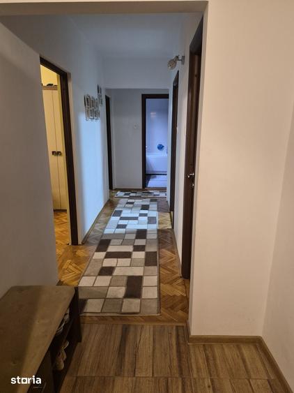 Apartament cu 3 camere în Tudor Vladimirescu