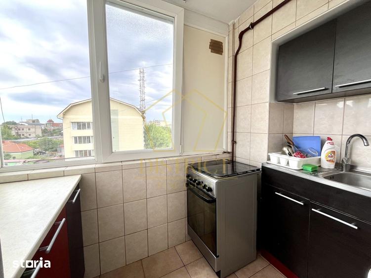 Apartament cu 2 camere decomandat în Complex Studențesc