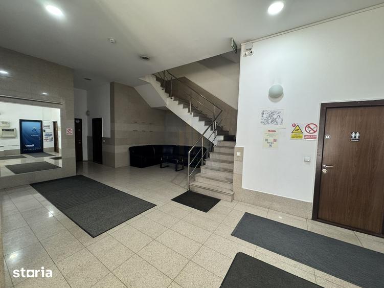 Spațiu comercial, de 1,250 mp, în Dacia