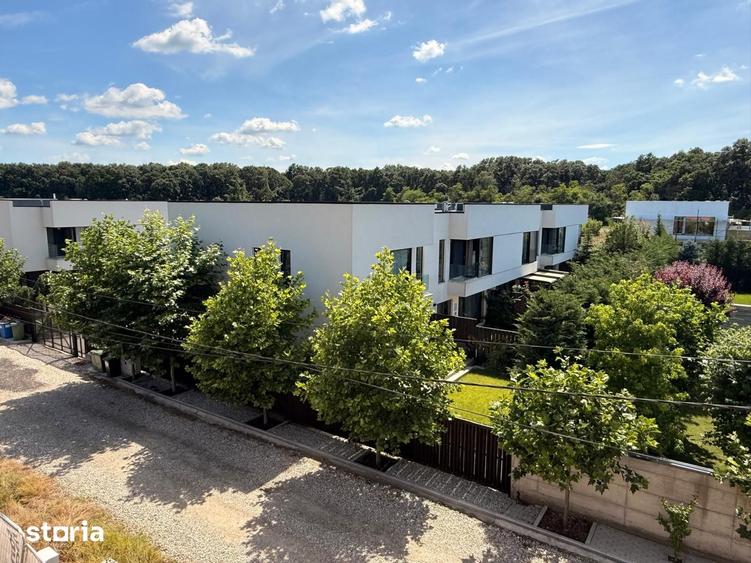 Casă cu 4 camere cu Teren 280 Mp în Corbeanca