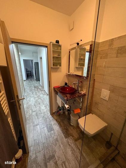 Apartament cu 3 camere în Berceni