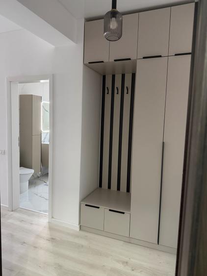 Apartament cu 2 camere semidecomandat în Universitate