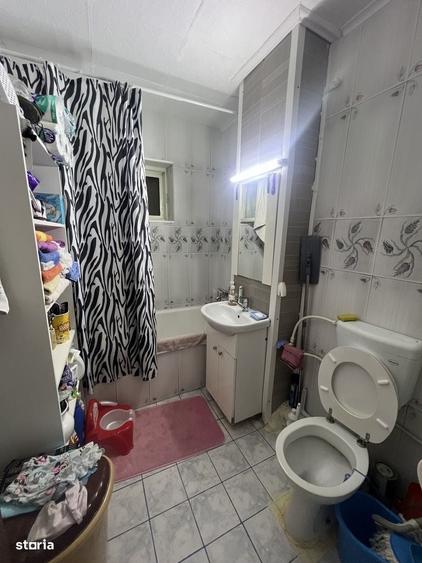 Apartament cu 2 camere decomandat în Sărari