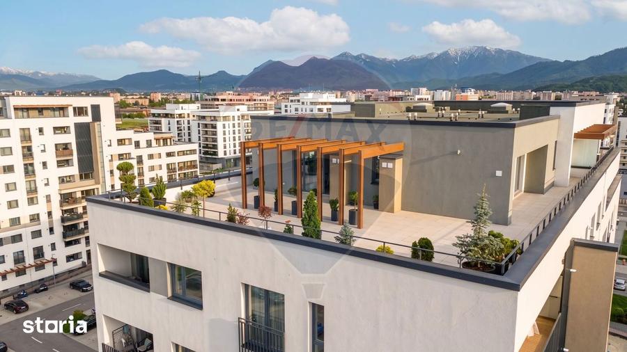 Apartament cu 4 camere decomandat în Tractorul
