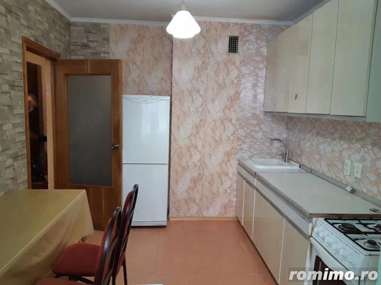 Garsonieră decomandată în Soarelui