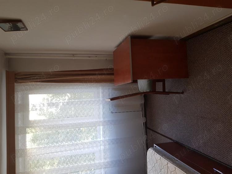 Apartament cu 3 camere semidecomandat în Drumul Taberei