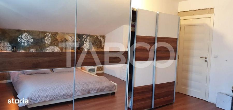 Casă cu 3 camere decomandat în Calea Poplăcii