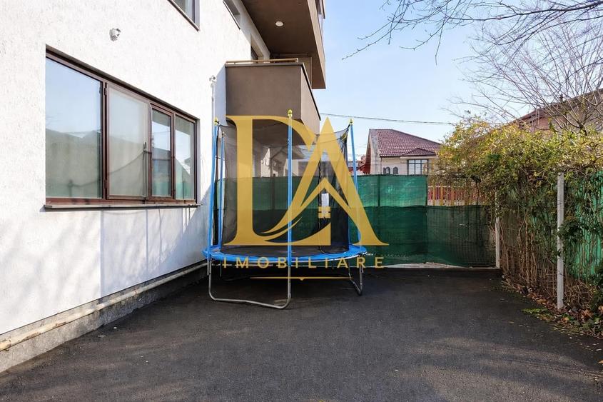 Apartament cu 3 camere semidecomandat în Străulești