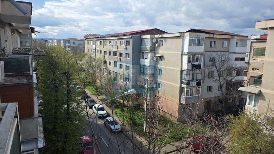 Apartament cu 2 camere decomandat în Kiseleff