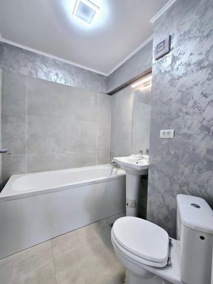 Apartament cu 4 camere decomandat în Dobroești