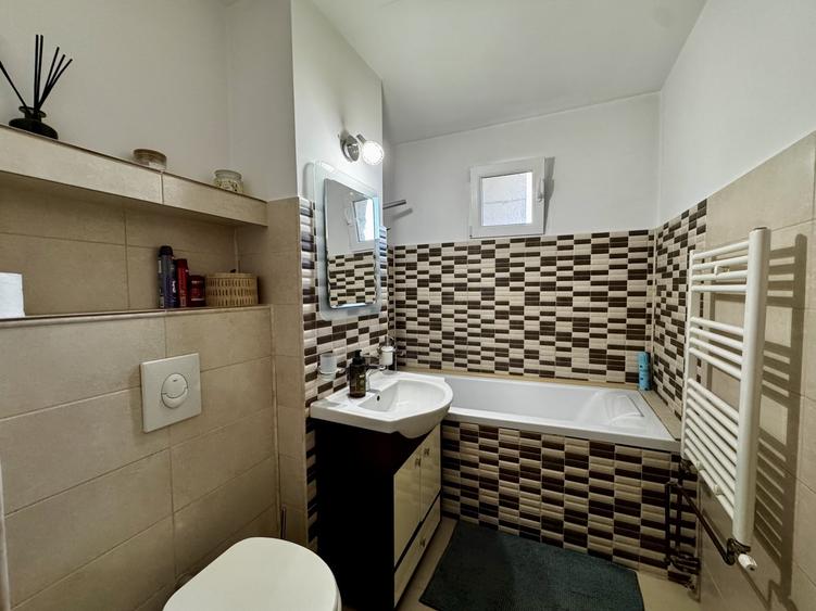 Apartament cu 2 camere decomandat, mobilat în Girocului