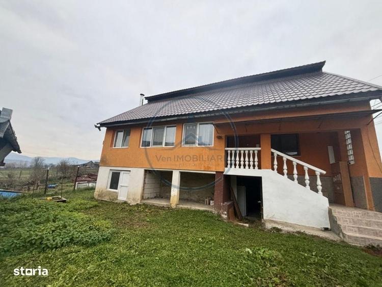 Casă cu 2 camere în Monariu