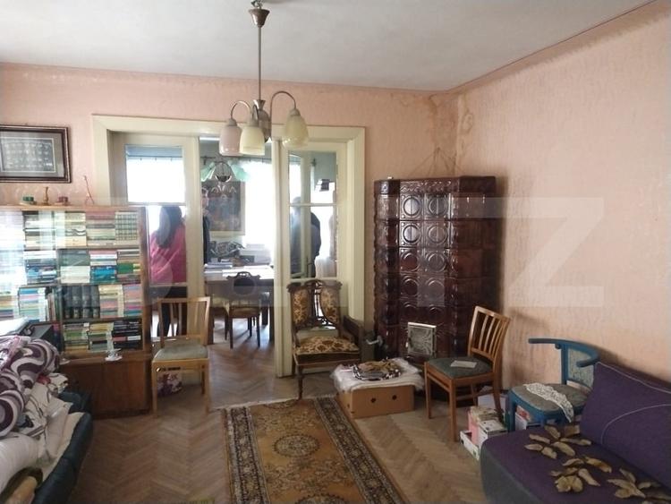 Casă individuală cu 5 camere cu Garaj în Schei