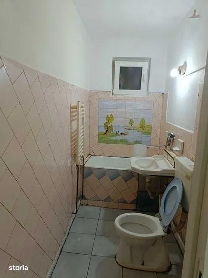 Apartament cu 2 camere nedecomandat în Dâmbu Pietros