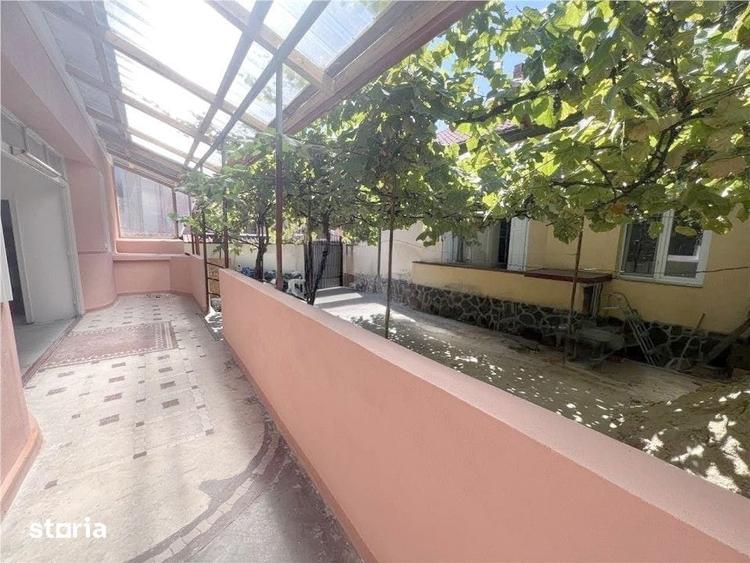 Casă cu 4 camere cu Teren 292 Mp în Central