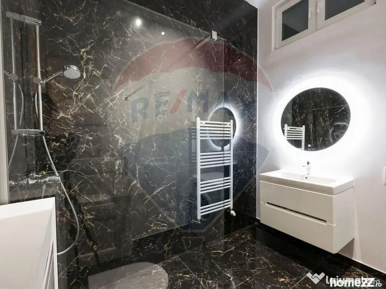 Apartament cu 5 camere decomandat în Ultracentral