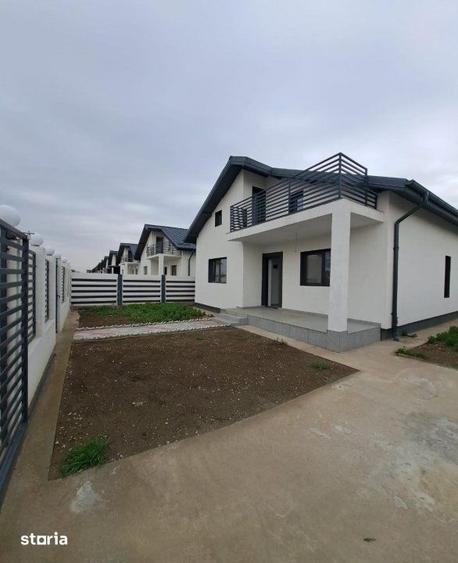 Casă cu 3 camere cu Teren 300 Mp în Central