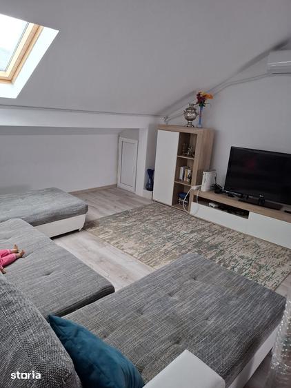 Casă cu 7 camere cu Teren 516 Mp în Cumpăna