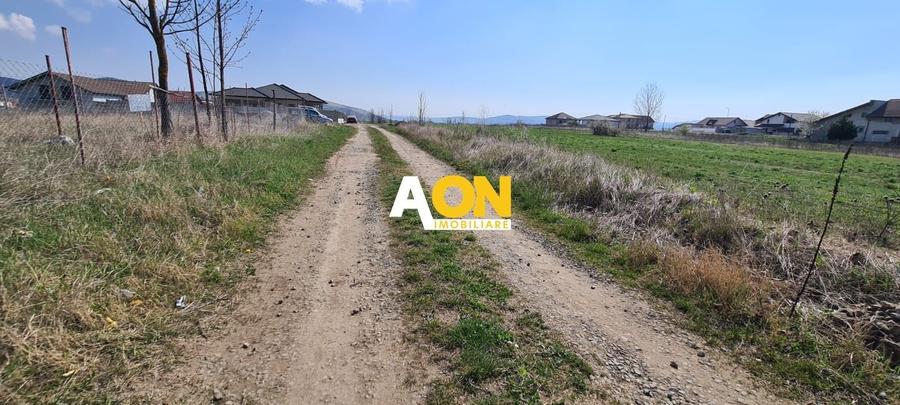 Teren Construcții intravilan de 387 mp, în Micești