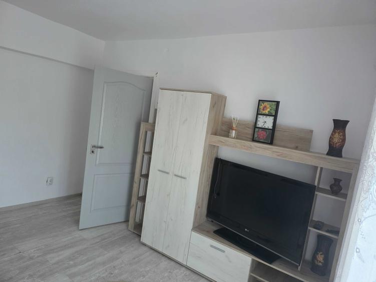 Apartament cu 2 camere decomandat în Dacia