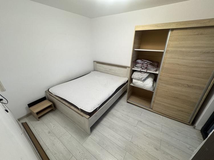 Apartament cu 2 camere semidecomandat, mobilat în Casa de Cultură