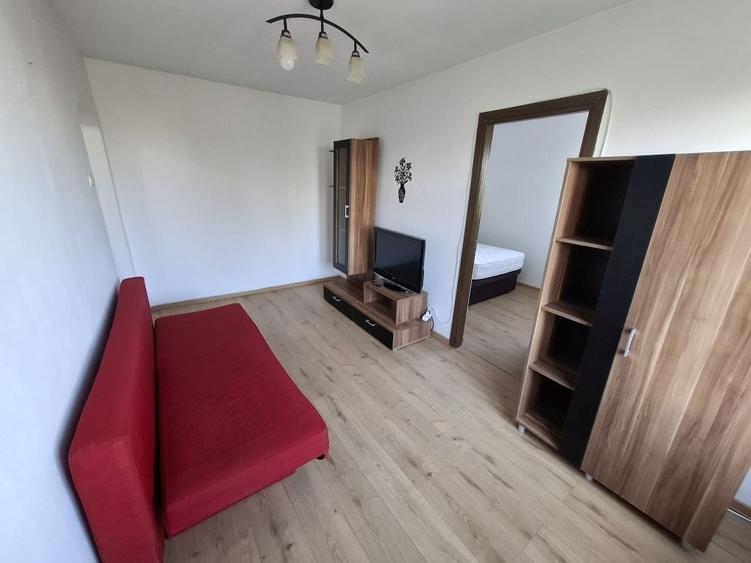 Apartament cu 2 camere semidecomandat în Tomis Nord