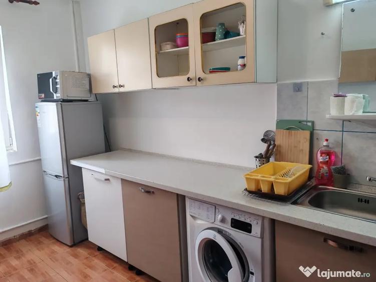 Apartament semidecomandat în Astra