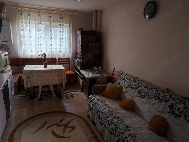 Casă cu 2 camere cu Teren 2600 Mp în Dărmănești