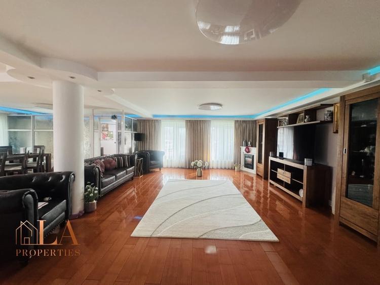 Casă individuală cu 7 camere cu Canalizare în Bolintin-Vale
