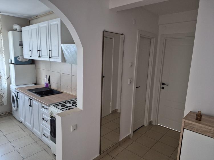 Apartament cu 2 camere decomandat în Cedonia