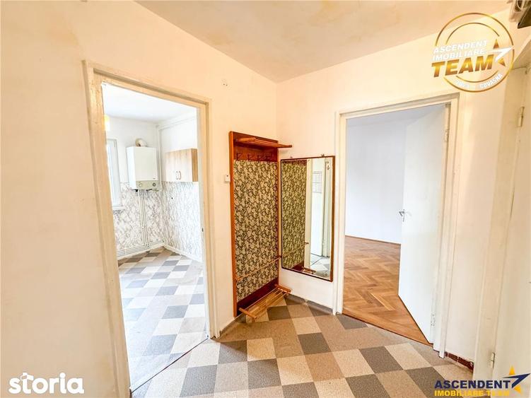 3D& FILM! Apartament 3 camere,etaj 2, areal apreciabil, Simeria,Sfantu - 12