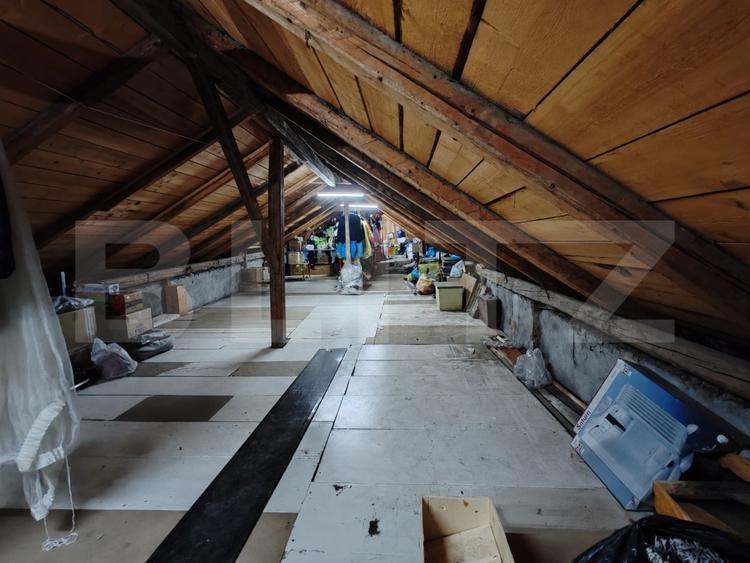 Casă individuală cu 4 camere cu Canalizare în Între Lacuri