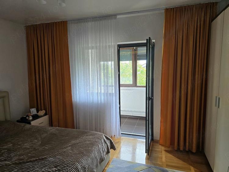 Apartament cu 4 camere decomandat în Central
