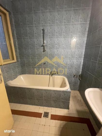 Apartament cu 4 camere în Aviatorilor