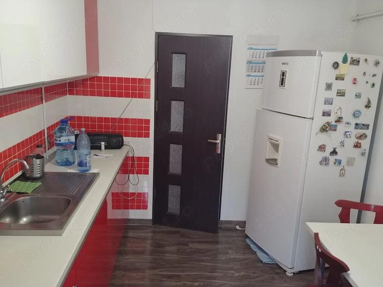 Apartament cu 4 camere decomandat în Lăpuș