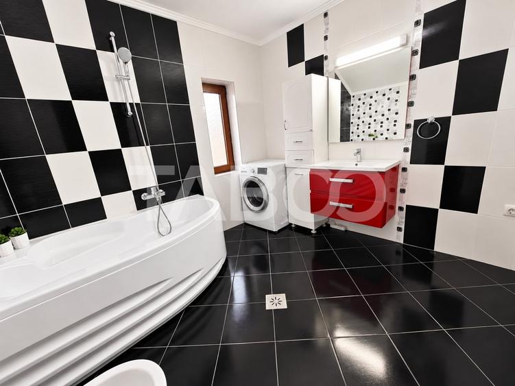 Casă individuală cu 4 camere cu Canalizare în Șura Mică