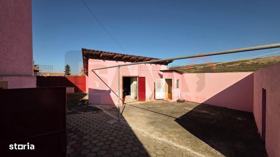 Casă cu 4 camere în Ruși