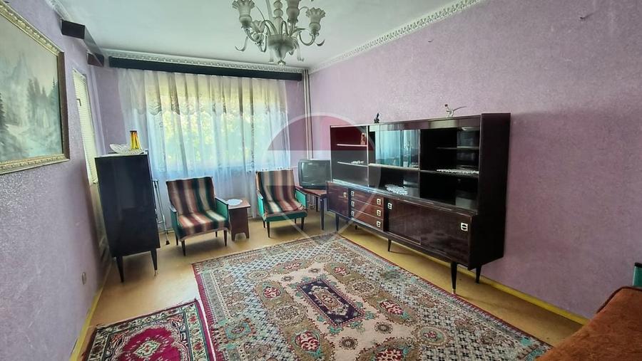 Apartament cu 3 camere decomandat în Micro 17