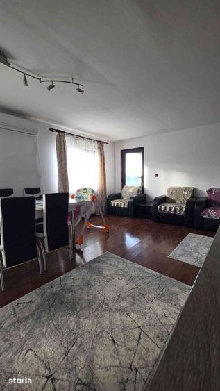 Casă cu 4 camere cu Teren 1700 Mp în Gepiu
