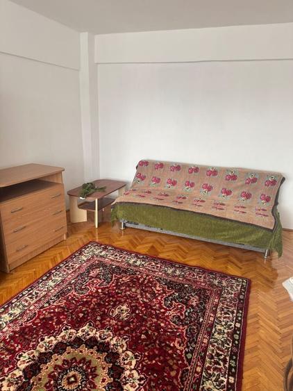 Garsonieră decomandată în Fortuna