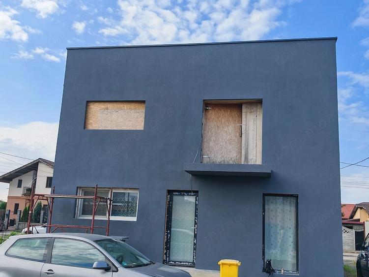 Casă cu 4 camere cu Teren 355 Mp în Central