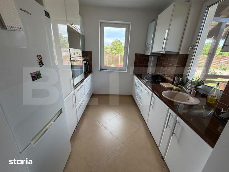 Casă cu 8 camere cu Teren 1800 Mp în Vețel